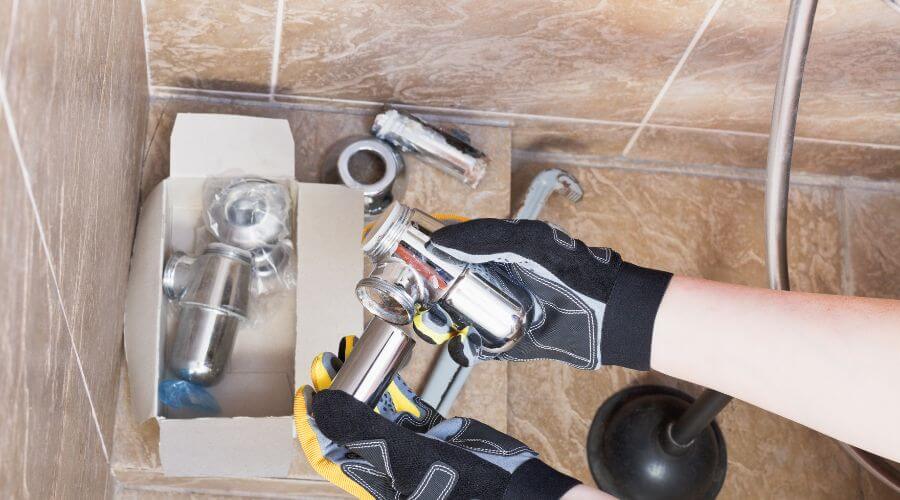 Professional residential roofers in Howard City, MI